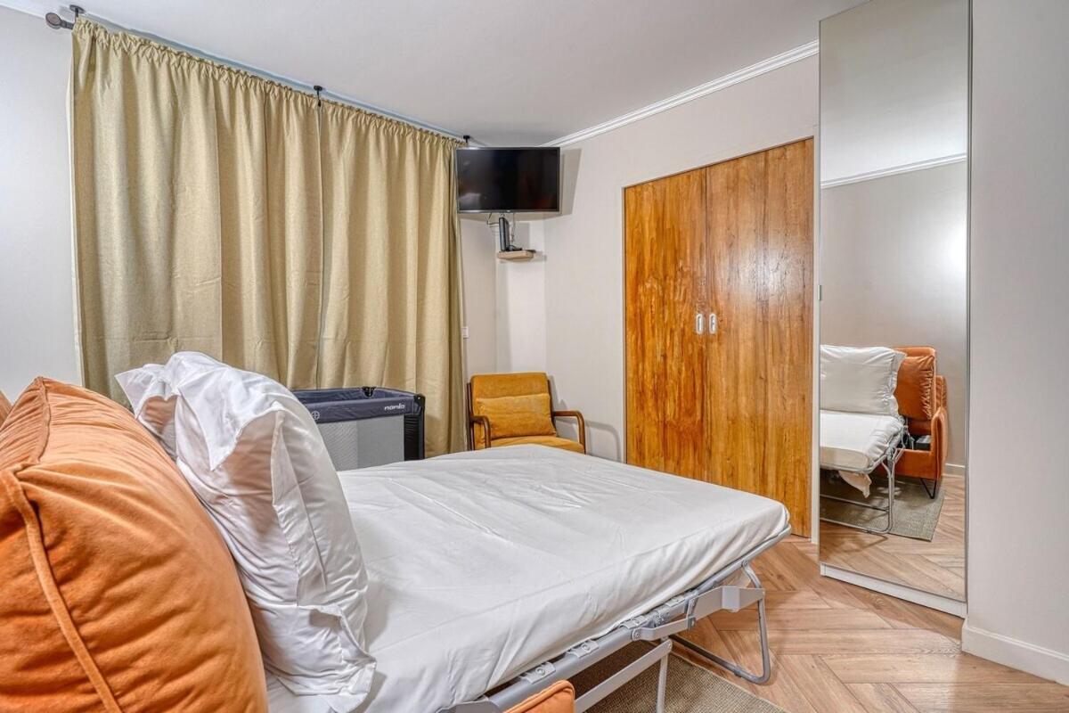Eden Suite Paris La Defense กูร์เบอวัวร์ ภายนอก รูปภาพ