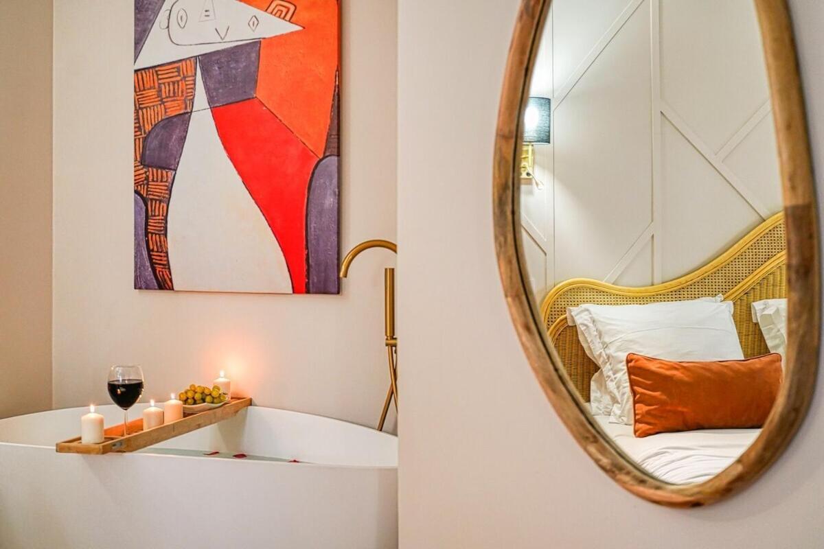 Eden Suite Paris La Defense กูร์เบอวัวร์ ภายนอก รูปภาพ